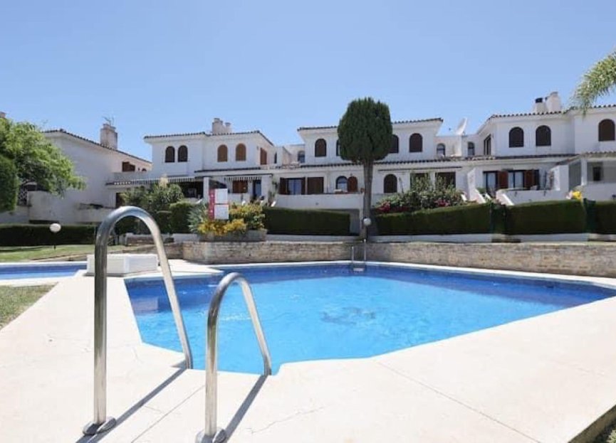 Resale - House - Townhouse - Estepona - Estepona Centro