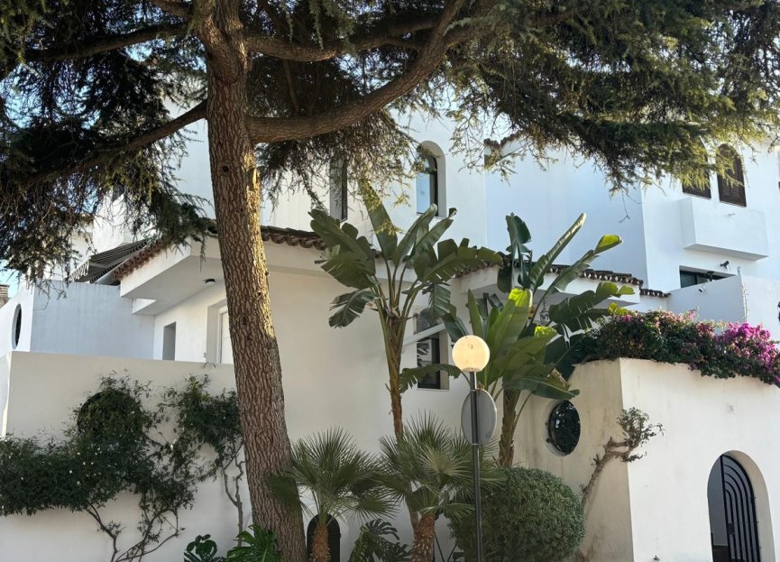 Reventa - House - Townhouse - Estepona - Estepona Centro