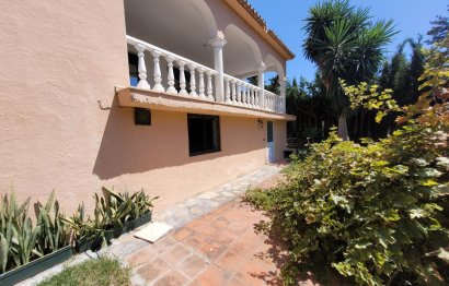 Resale - House - Detached Villa - Marbella - Río Real