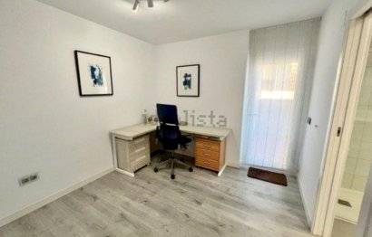 Resale - Apartment - Middle Floor Apartment - Fuengirola - Fuengirola Centro