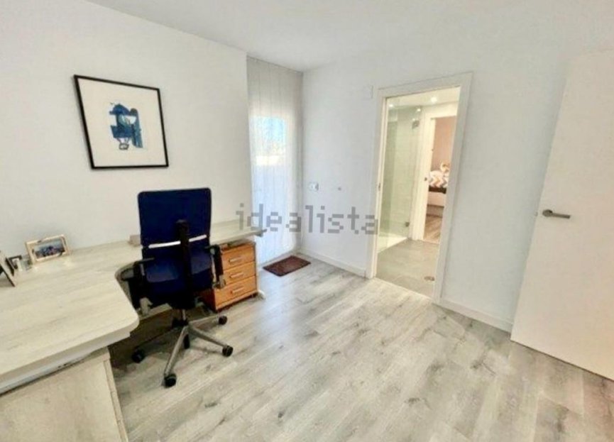 Resale - Apartment - Middle Floor Apartment - Fuengirola - Fuengirola Centro