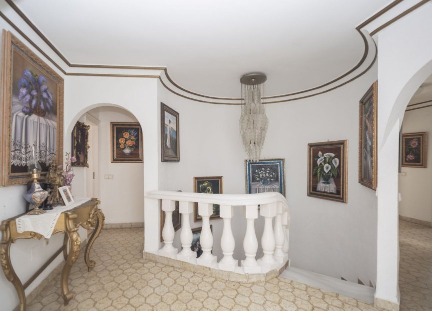 Resale - House - Detached Villa - Marbella - Marbella Centro