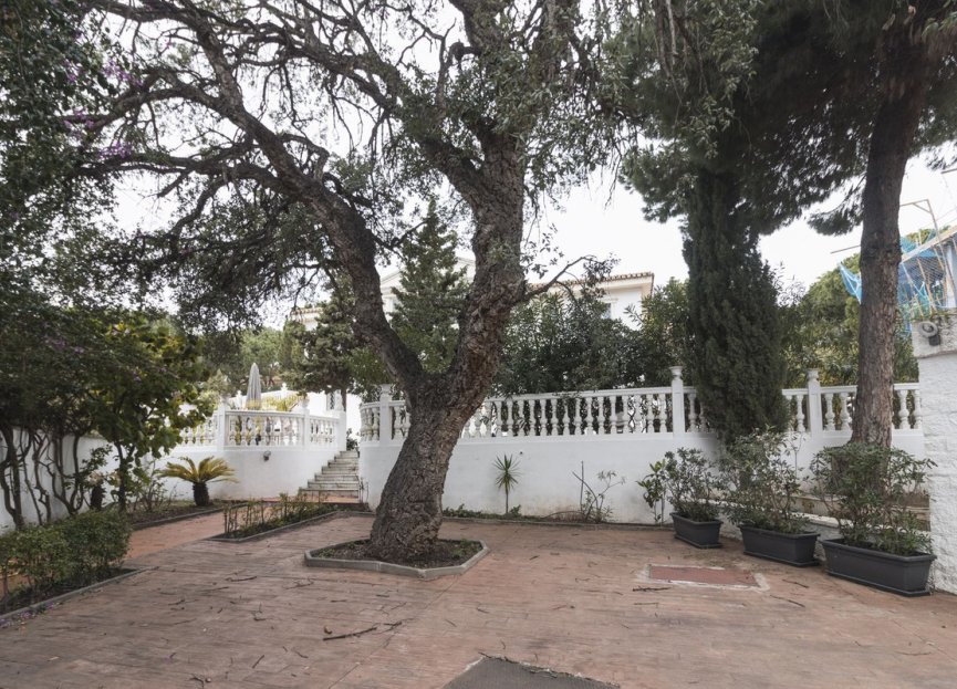 Reventa - House - Detached Villa - Marbella - Hacienda Las Chapas