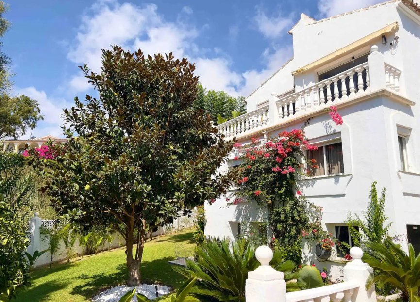 Resale - House - Detached Villa - Marbella - El Rosario