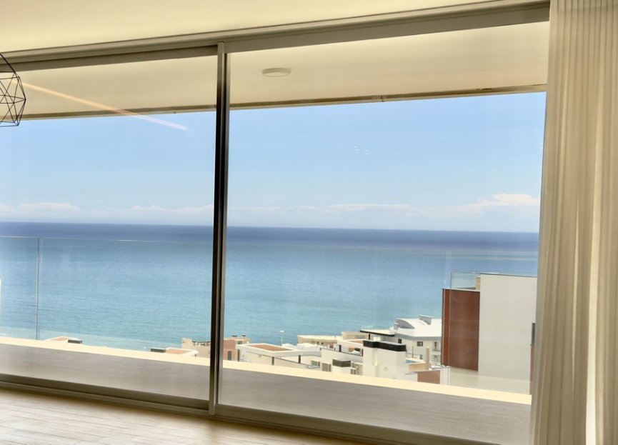 Resale - Apartment - Middle Floor Apartment - Fuengirola - Fuengirola Centro