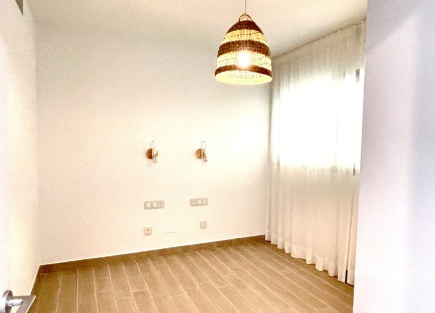 Resale - Apartment - Middle Floor Apartment - Fuengirola - Fuengirola Centro