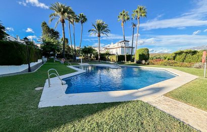 Resale - House - Semi-Detached House - Estepona - Bel Air