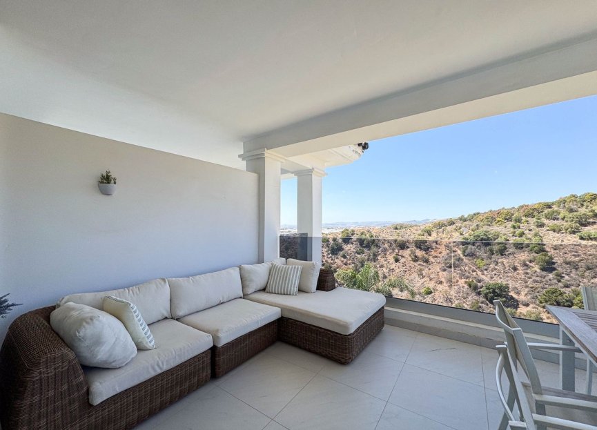 Resale - Apartment - Top Floor Apartment - Estepona - Estepona Centro