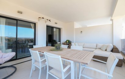 Resale - Apartment - Top Floor Apartment - Estepona - Estepona Centro