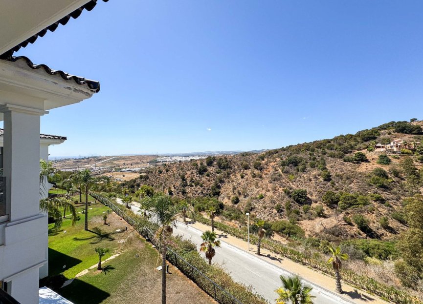 Resale - Apartment - Top Floor Apartment - Estepona - Estepona Centro