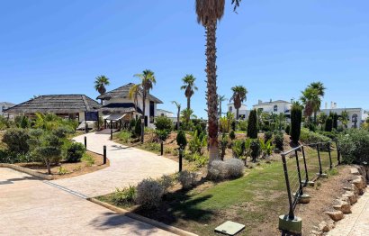 Resale - Apartment - Top Floor Apartment - Estepona - Estepona Centro