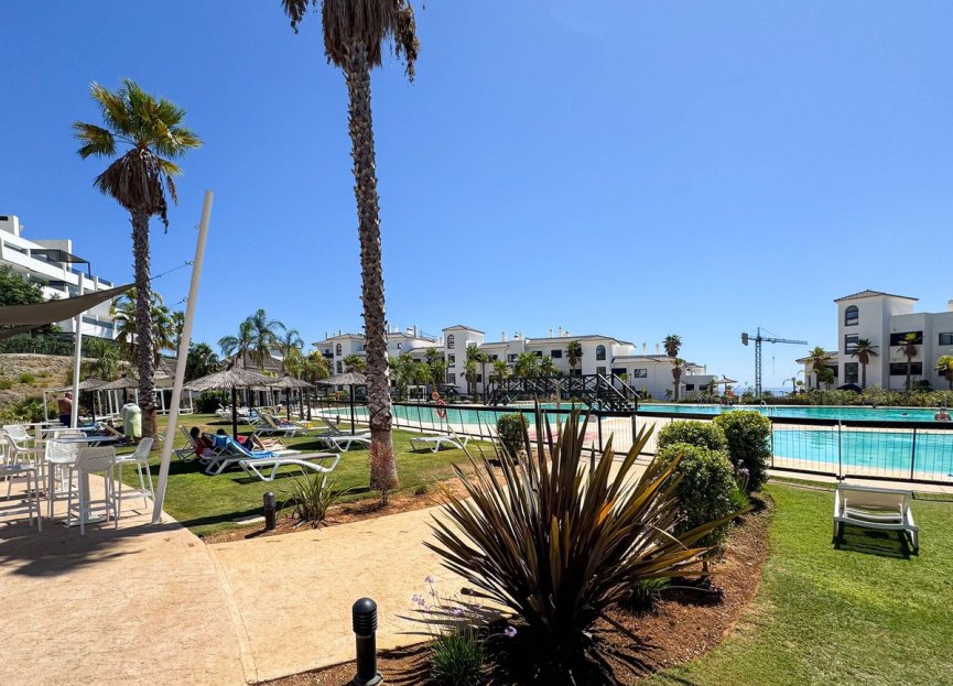 Resale - Apartment - Top Floor Apartment - Estepona - Estepona Centro