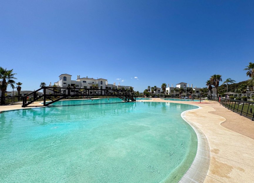 Resale - Apartment - Top Floor Apartment - Estepona - Estepona Centro