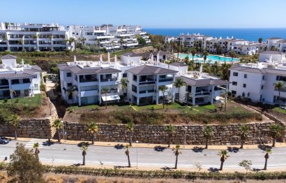 Resale - Apartment - Top Floor Apartment - Estepona - Estepona Centro