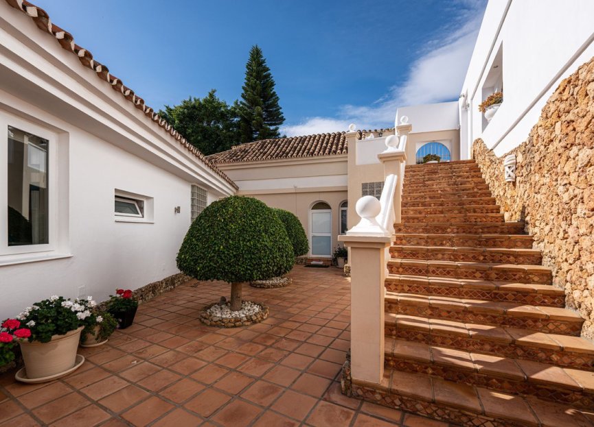 Resale - House - Detached Villa - Benahavís - La Quinta