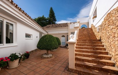 Resale - House - Detached Villa - Benahavís - La Quinta