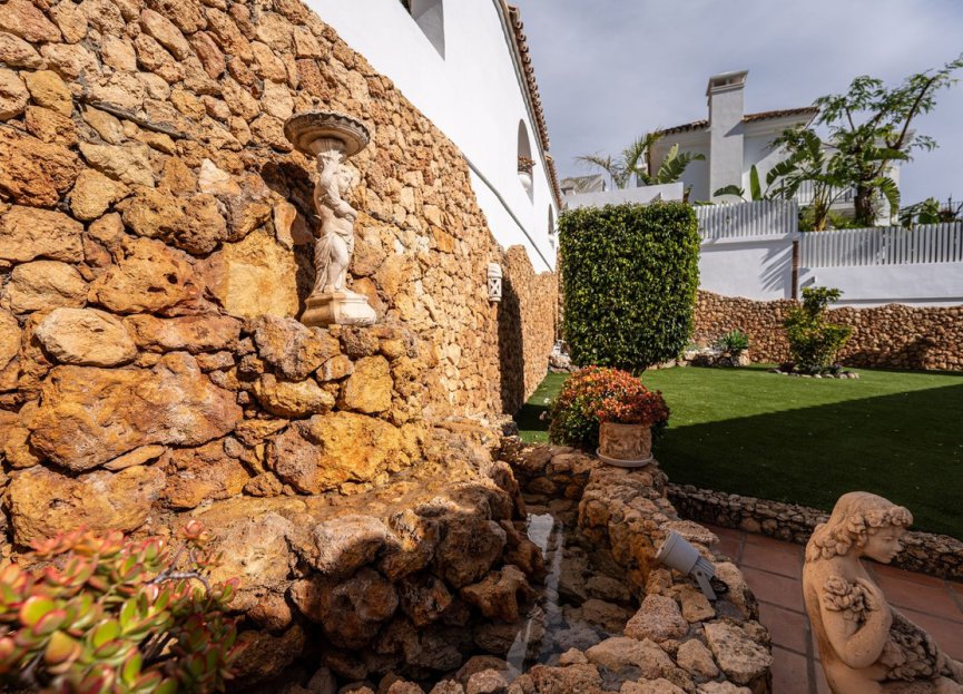 Resale - House - Detached Villa - Benahavís - La Quinta