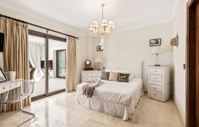 Resale - House - Detached Villa - Estepona - Atalaya