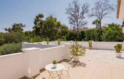 Resale - House - Detached Villa - Estepona - Atalaya