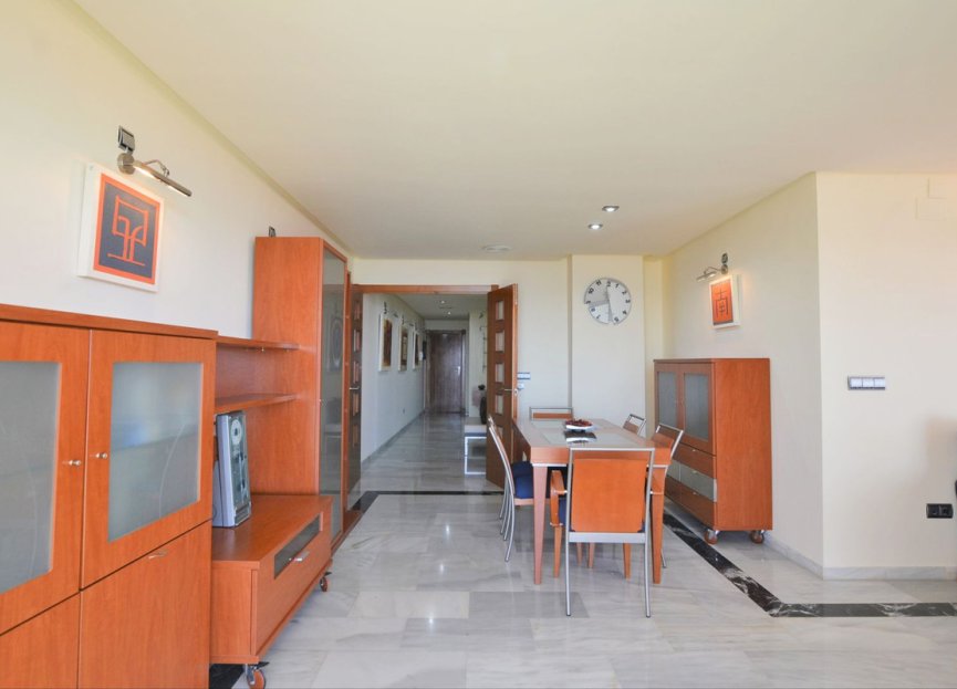 Resale - Apartment - Middle Floor Apartment - Fuengirola - Fuengirola Centro