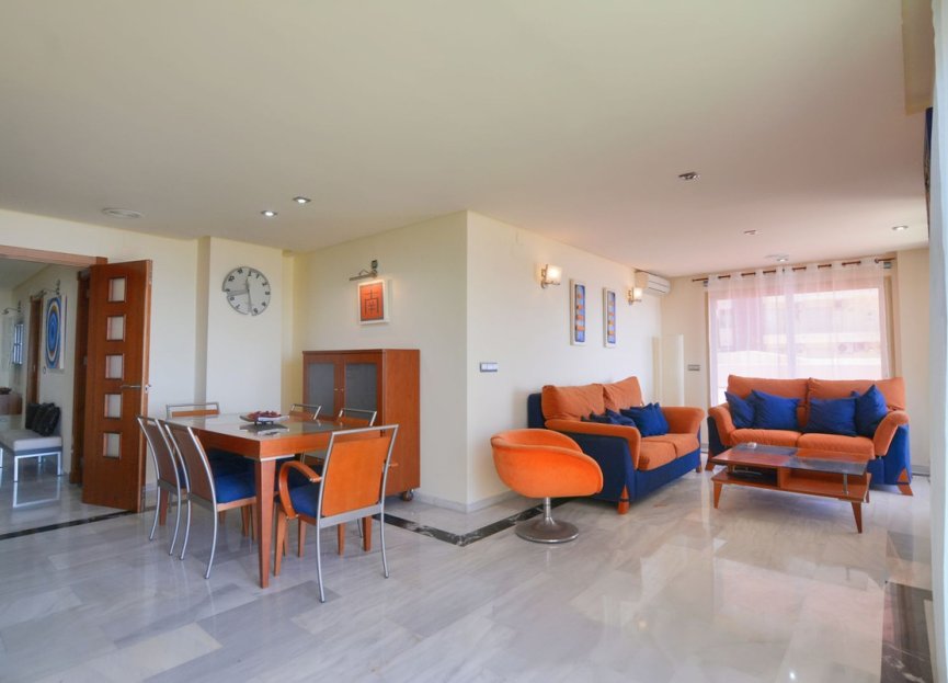 Resale - Apartment - Middle Floor Apartment - Fuengirola - Fuengirola Centro