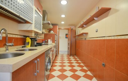 Resale - Apartment - Middle Floor Apartment - Fuengirola - Fuengirola Centro