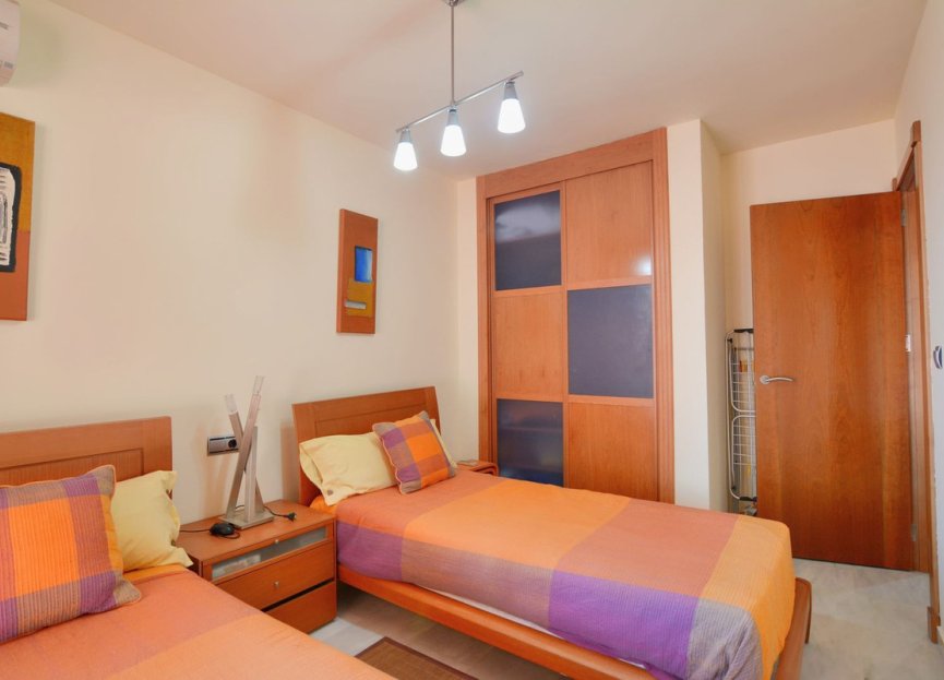 Resale - Apartment - Middle Floor Apartment - Fuengirola - Fuengirola Centro