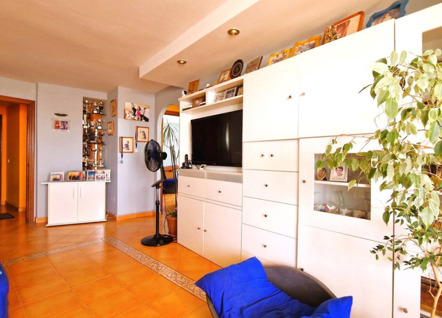 Resale - Apartment - Middle Floor Apartment - Marbella - Nueva Andalucia