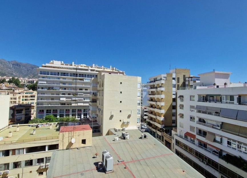 Resale - Apartment - Middle Floor Apartment - Marbella - Nueva Andalucia