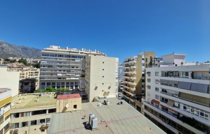 Resale - Apartment - Middle Floor Apartment - Marbella - Nueva Andalucia