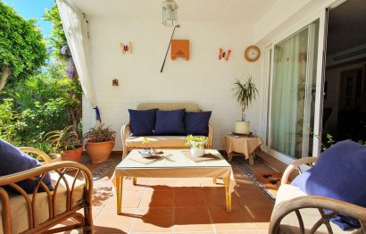 Resale - House - Semi-Detached House - Estepona - Selwo