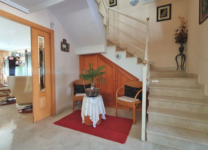 Resale - House - Semi-Detached House - Estepona - Selwo