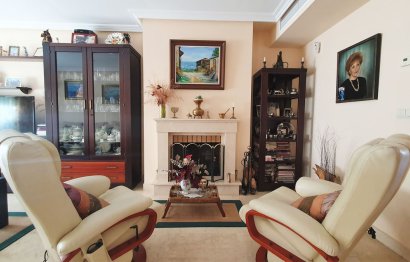 Resale - House - Semi-Detached House - Estepona - Selwo