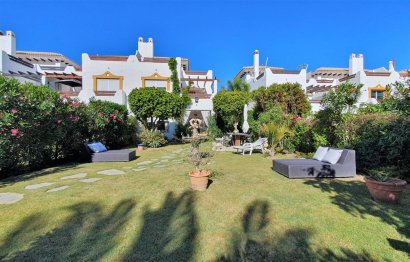 Resale - House - Semi-Detached House - Estepona - Selwo