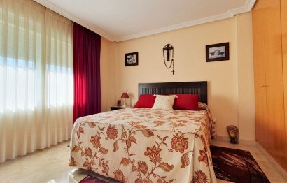 Resale - House - Semi-Detached House - Estepona - Selwo