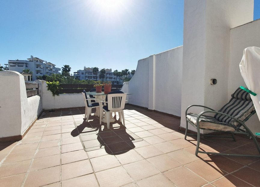 Resale - House - Semi-Detached House - Estepona - Selwo