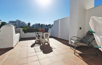 Resale - House - Semi-Detached House - Estepona - Selwo