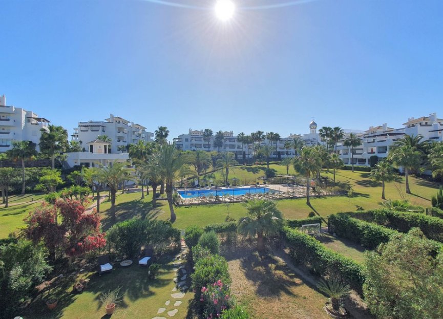 Resale - House - Semi-Detached House - Estepona - Selwo