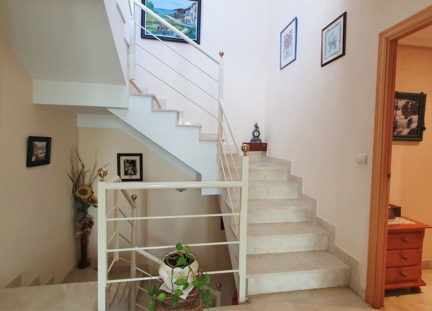 Resale - House - Semi-Detached House - Estepona - Selwo