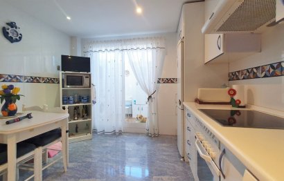 Resale - House - Semi-Detached House - Estepona - Selwo