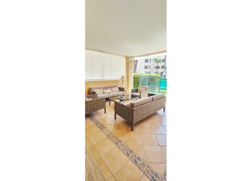 Resale - Apartment - Ground Floor Apartment - Marbella - Elviria