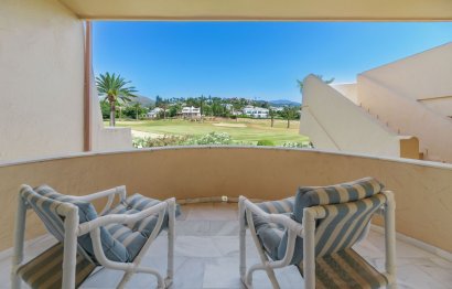 Resale - Apartment - Middle Floor Apartment - Marbella - Nueva Andalucia