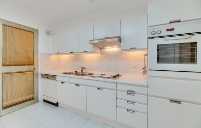 Resale - Apartment - Middle Floor Apartment - Marbella - Nueva Andalucia