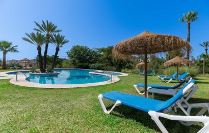 Resale - Apartment - Middle Floor Apartment - Marbella - Nueva Andalucia