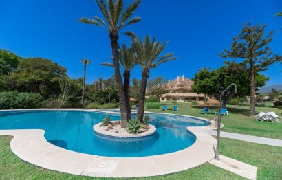 Resale - Apartment - Middle Floor Apartment - Marbella - Nueva Andalucia