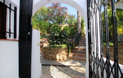 Resale - House - Detached Villa - Marbella - El Rosario