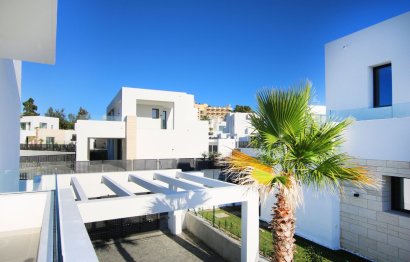 Resale - House - Detached Villa - Marbella - Río Real