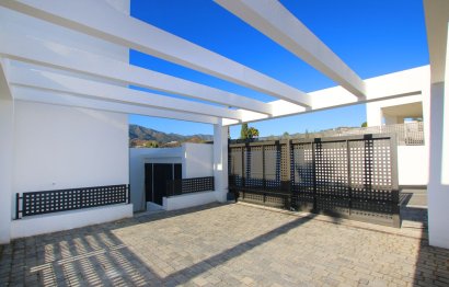 Resale - House - Detached Villa - Marbella - Río Real