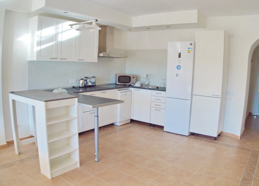 Resale - Apartment - Middle Floor Apartment - Marbella - Puerto Banús