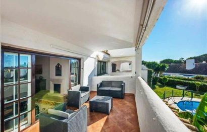 Resale - Apartment - Middle Floor Apartment - Marbella - Puerto Banús